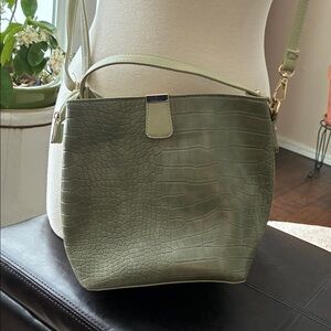 Chic Sage Textured Crossbody Bag